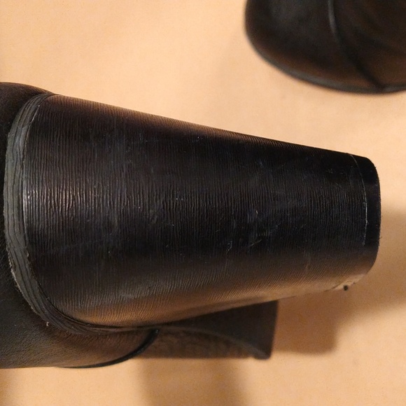 American Eagle Outfitters, Black Ankle Booties With 3.5" Heel, Size 7 1/2. - Picture 9 of 11